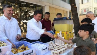 Başkan Aydın, vatandaş ve esnafla buluşmaya devam ediyor