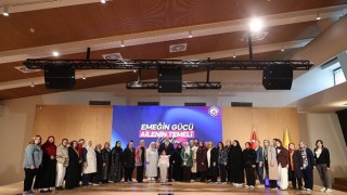 Konya Büyükşehir Belediye Başkanı Altay, 'Aile Yılı” Kapsamında 'Kadınlarla Buluştu