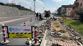 Başiskele’de tretuvar yenileme çalışmaları tamam
