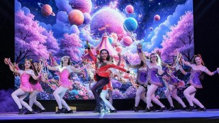 Karneval’da çocuklar Luna’nın ışığı ile büyülendi